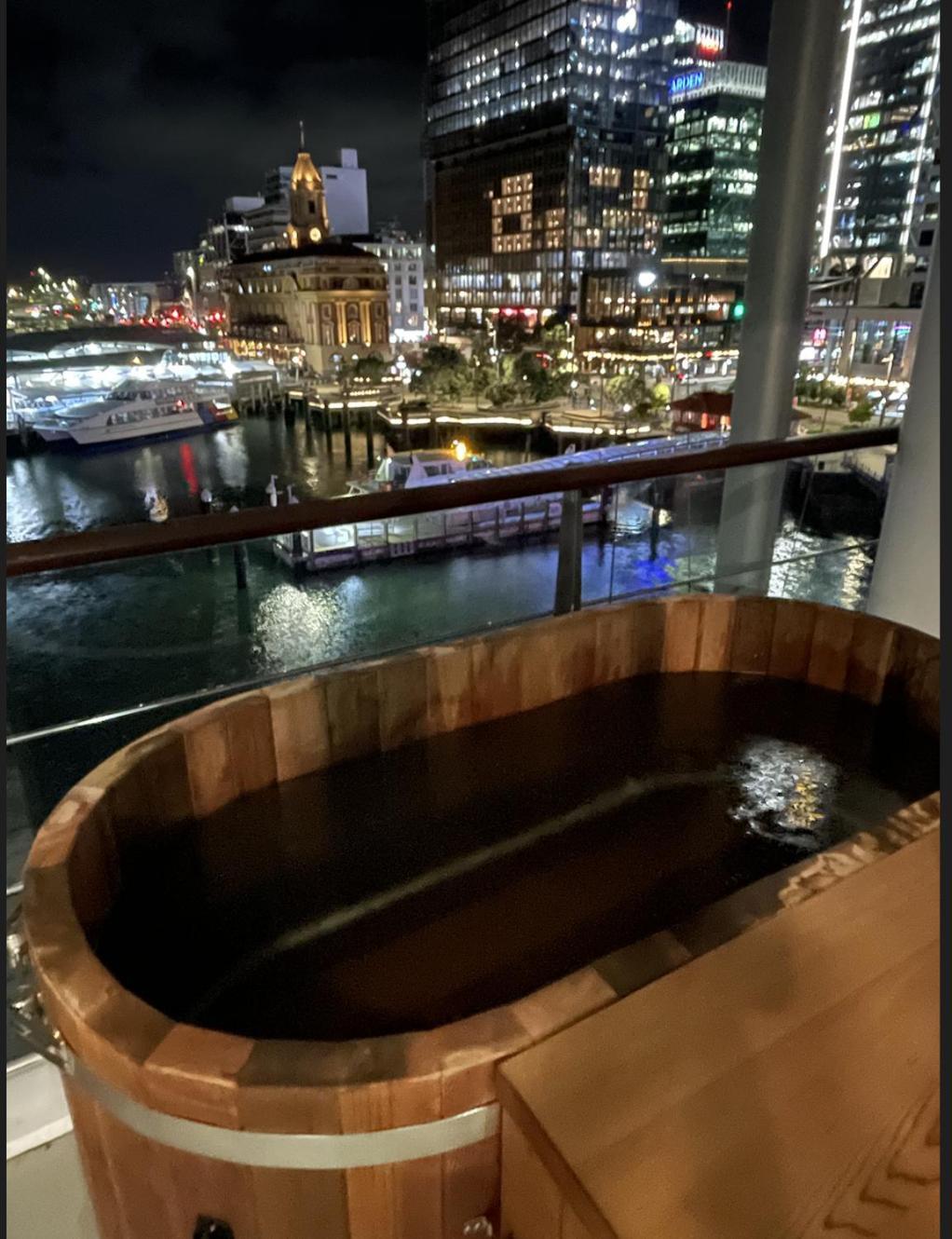 Luxury Apartment - Parking - Hot Tub - Stunning Views Auckland Kültér fotó